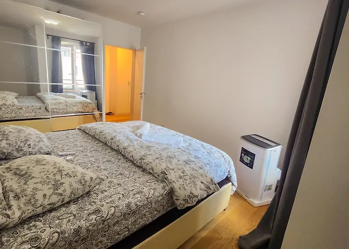 Beautiful 3Room Condo Suitable For 6 Persons