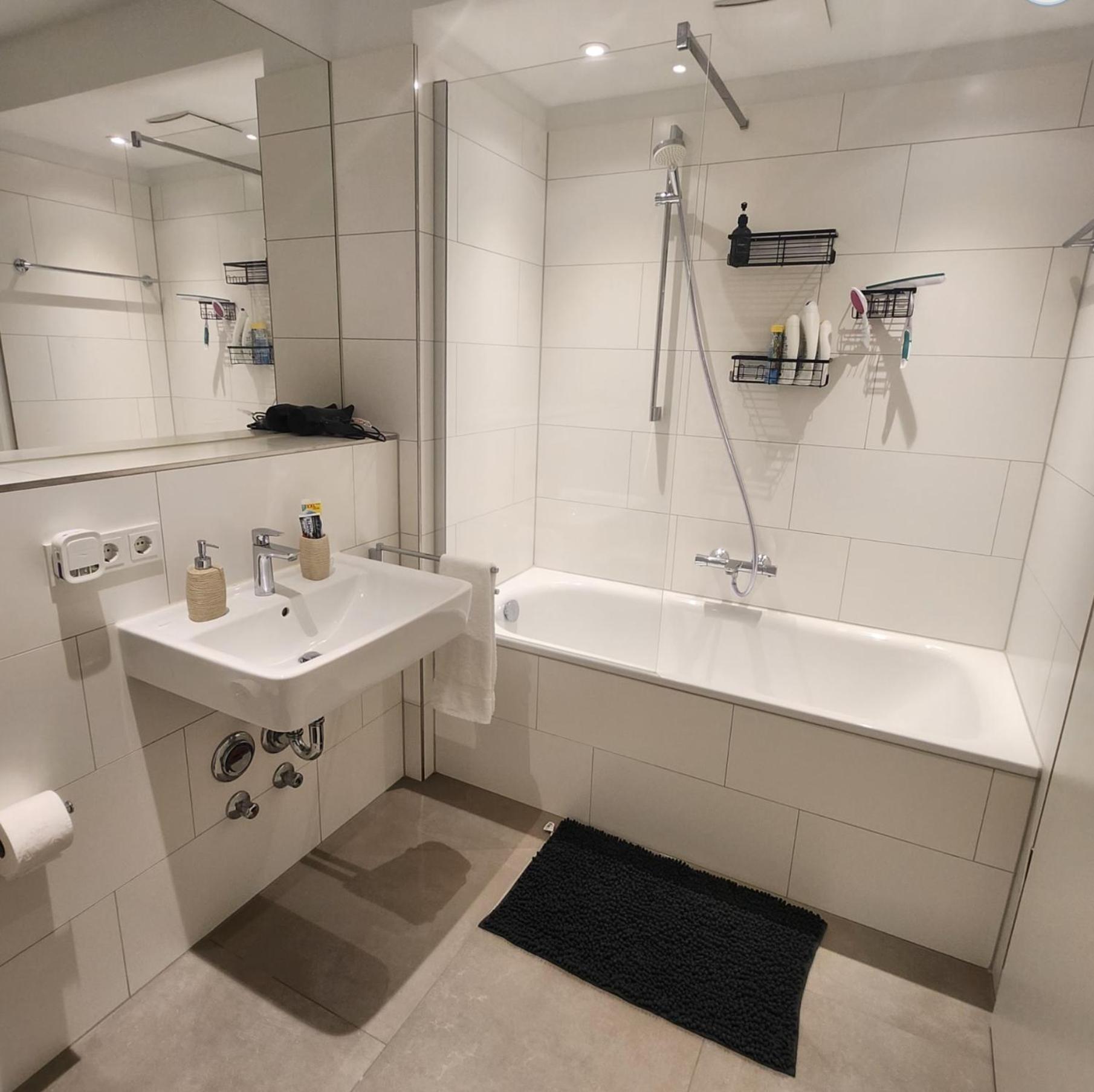 Apartment Beautiful 3room Suitable For 6 Persons *